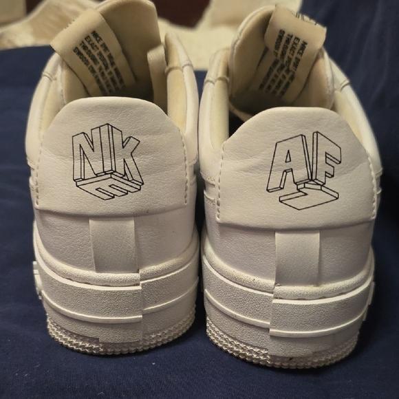 Nike Women's Cream Sneakers - Picture 4 of 13